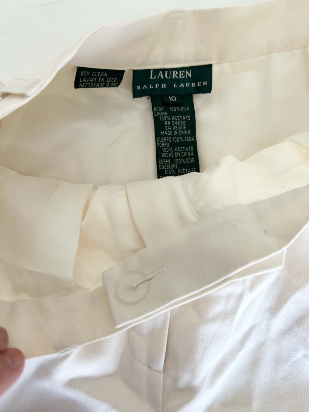 Vintage Lauren Ralph Lauren Size 10 Silk Ivory High-Rise Bermuda Shorts - Picture 4 of 8